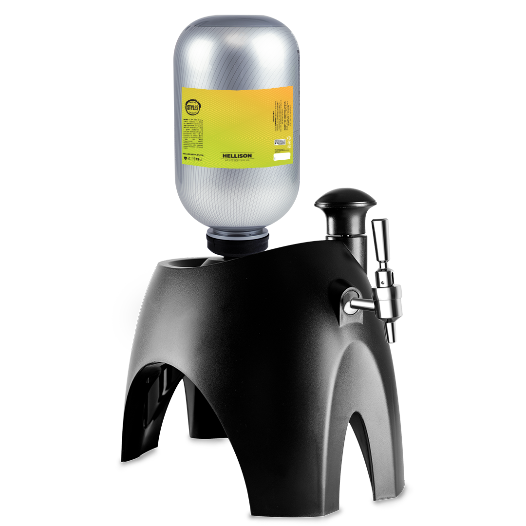 <p>Kit per veri professionisti e gole arse, 5 litri di birra + il fantastico spillatore Easy, una volta piazzato in mezzo al tavolo si volaa! </p>
