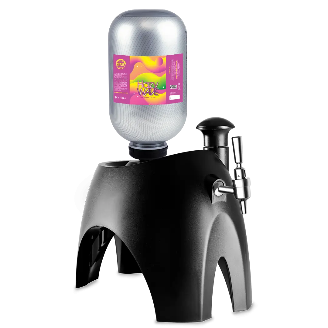 <p>Kit per veri professionisti e gole arse, 5 litri di birra + il fantastico spillatore Easy, una volta piazzato in mezzo al tavolo si volaa! </p>
